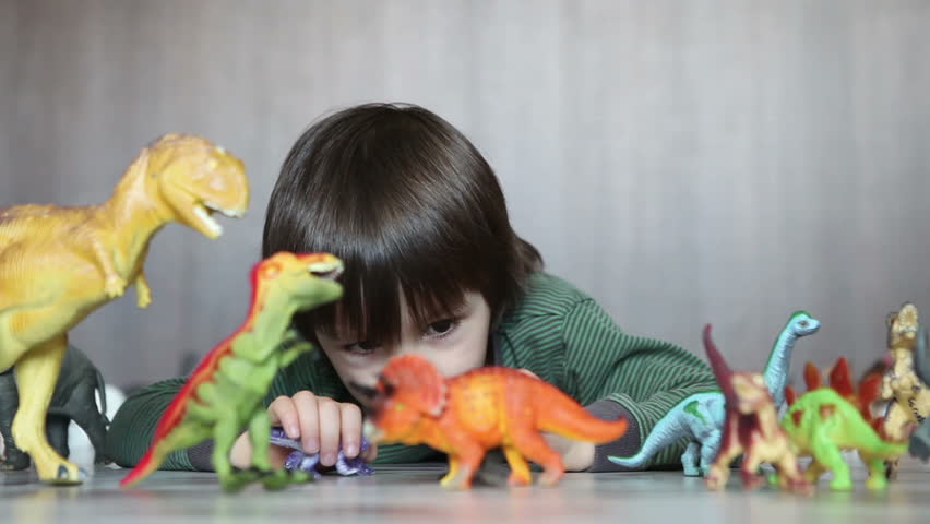 niño-dinosaurios